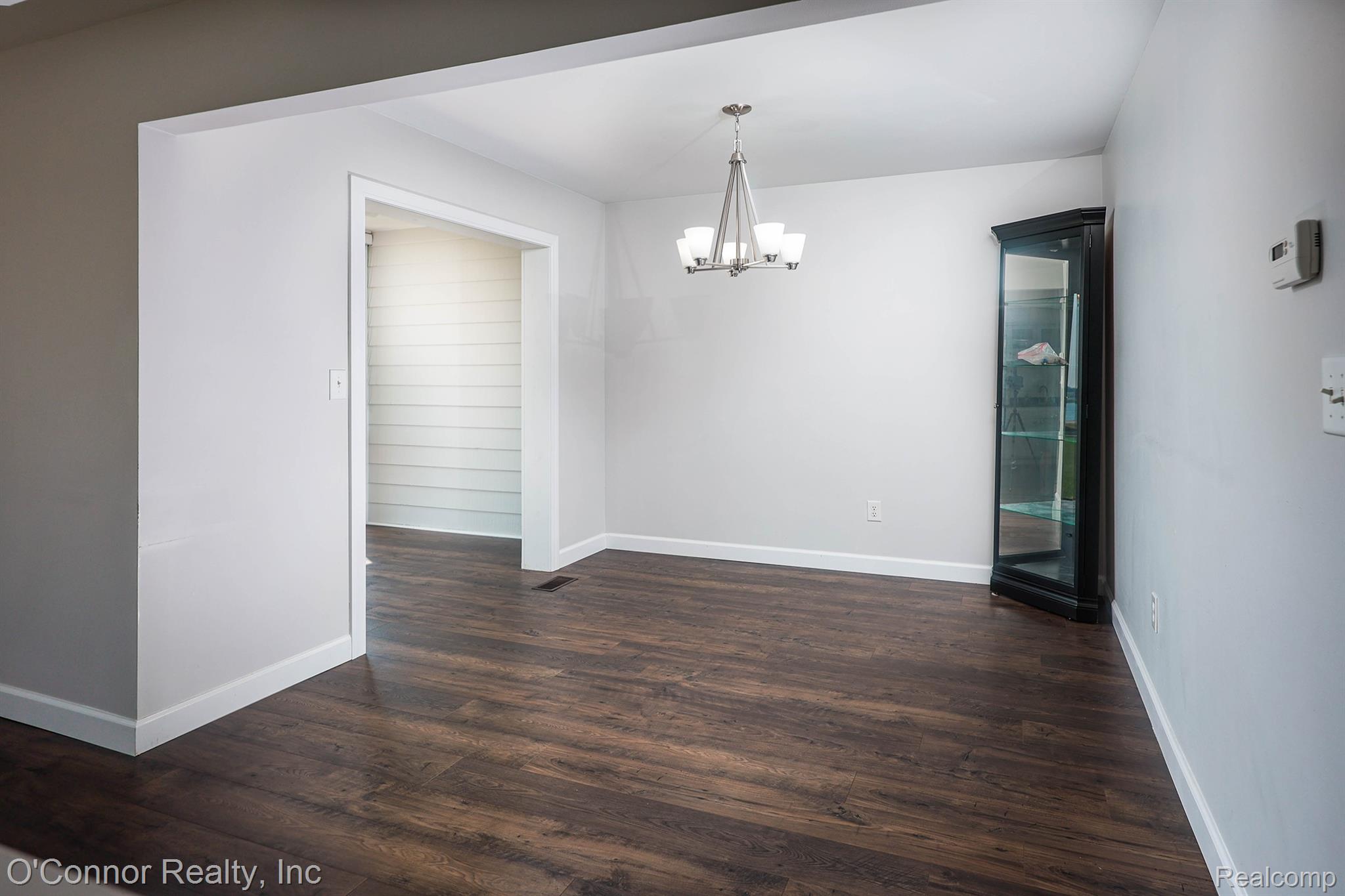 1660 River Road 38