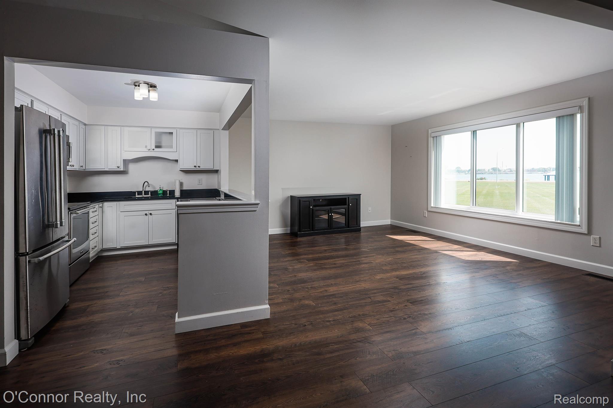 1660 River Road 38