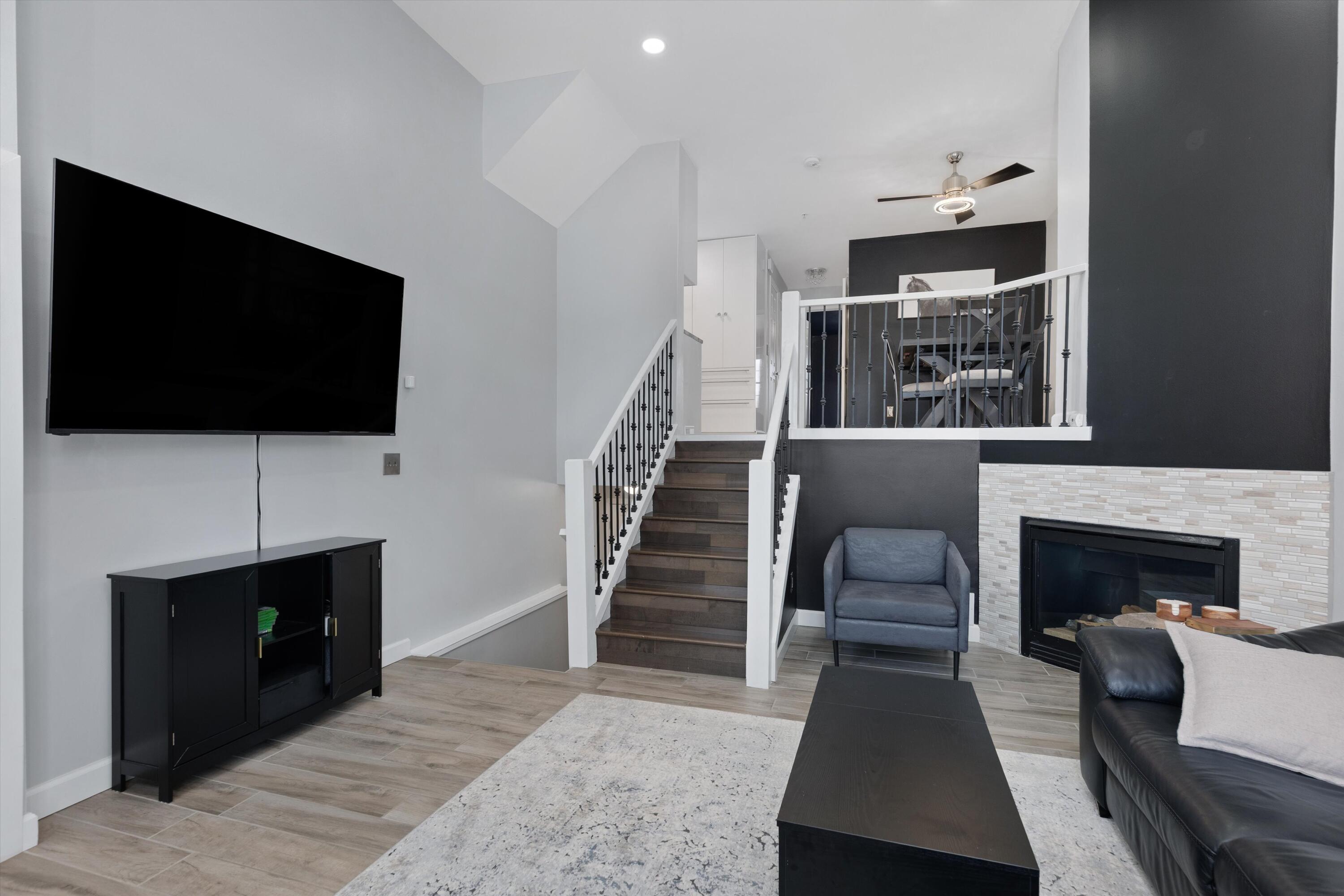 29374 Glen Oaks Boulevard W