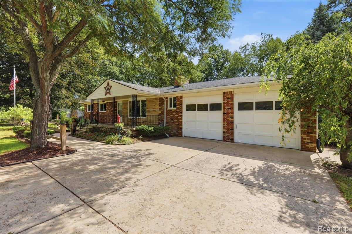 9985 Cedar Island Road