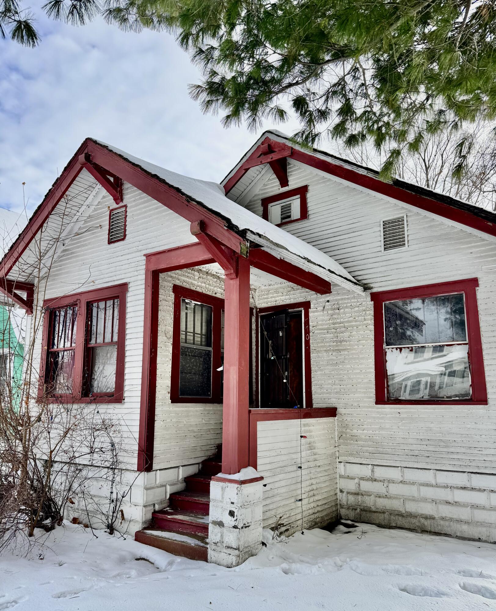 770 Territorial Road