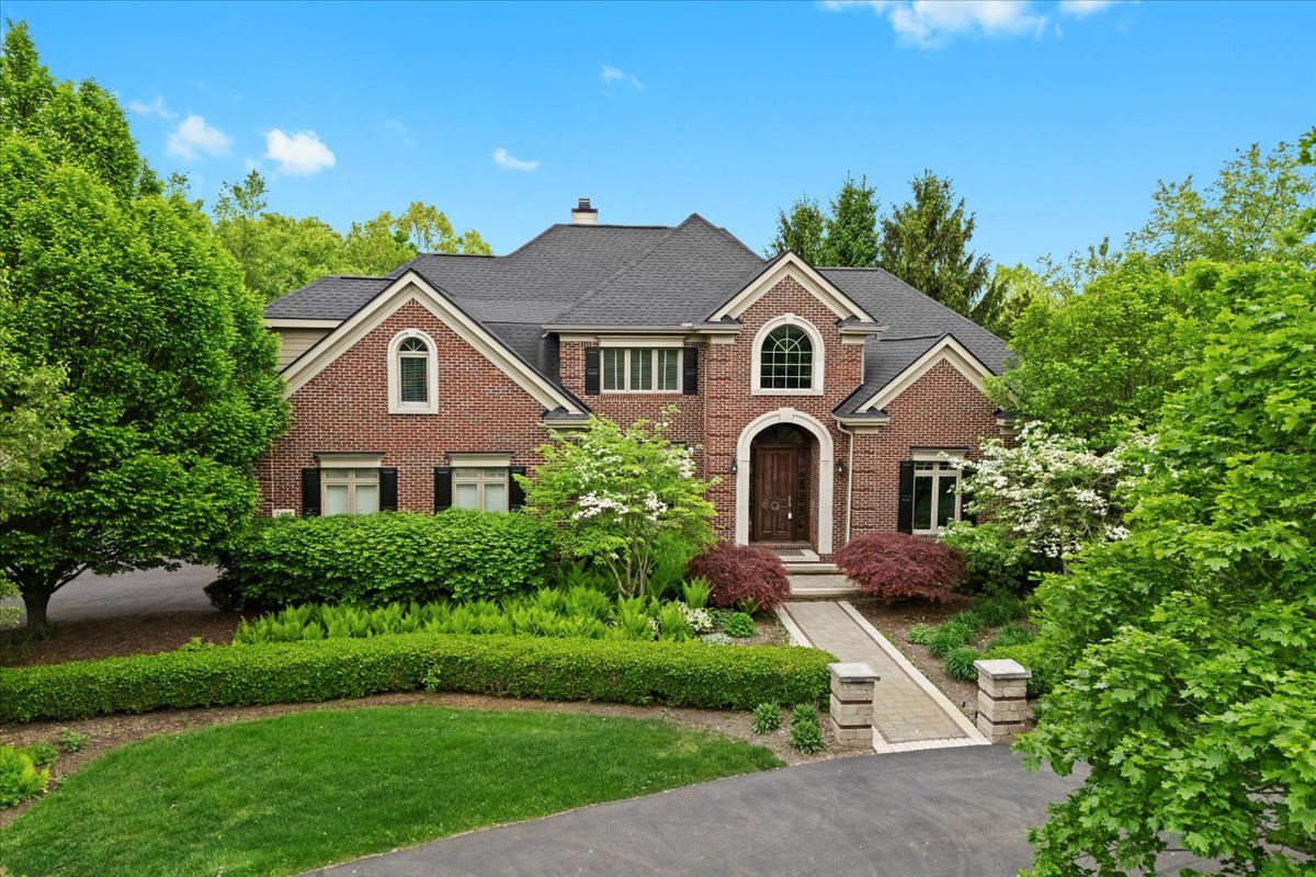 2833 STONE MEADOW Drive