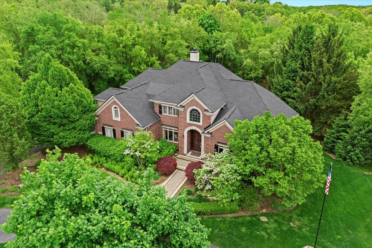 2833 STONE MEADOW Drive