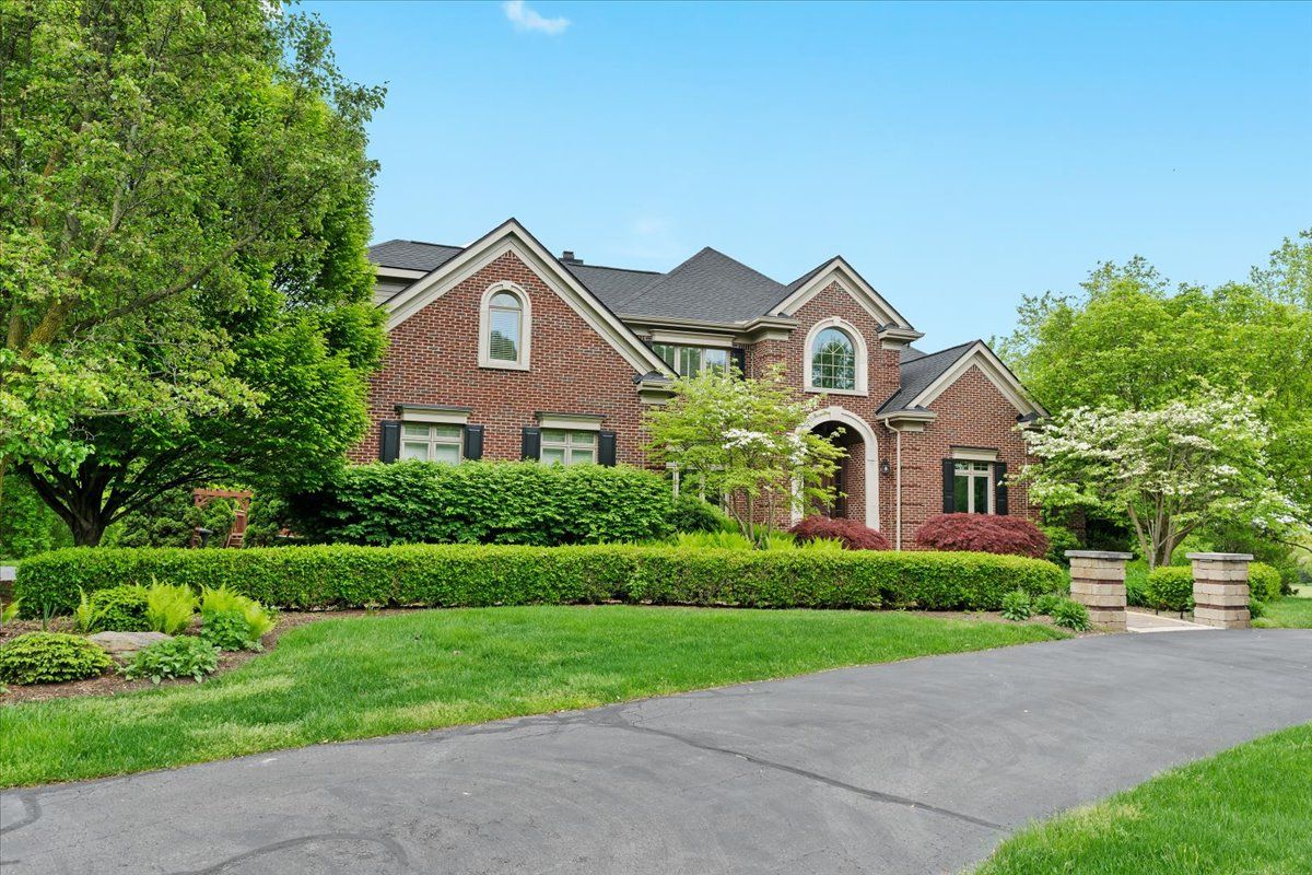 2833 STONE MEADOW Drive