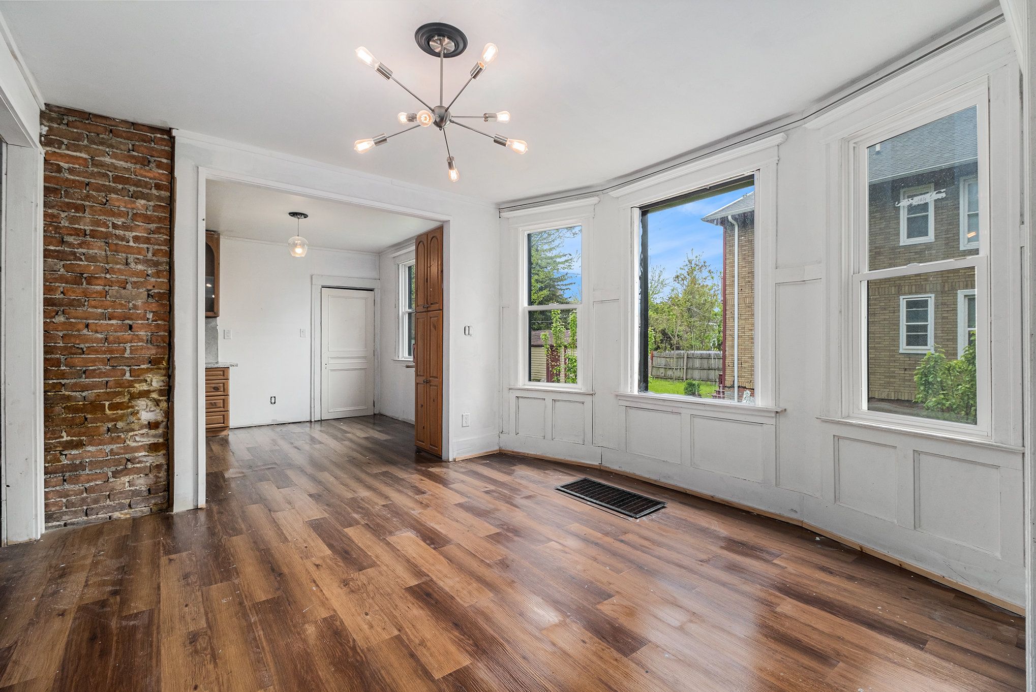 Detroit City Wayne, Michigan 48207, United States, 4 Bedrooms Bedrooms, ,2 BathroomsBathrooms,Residential,Active,132120