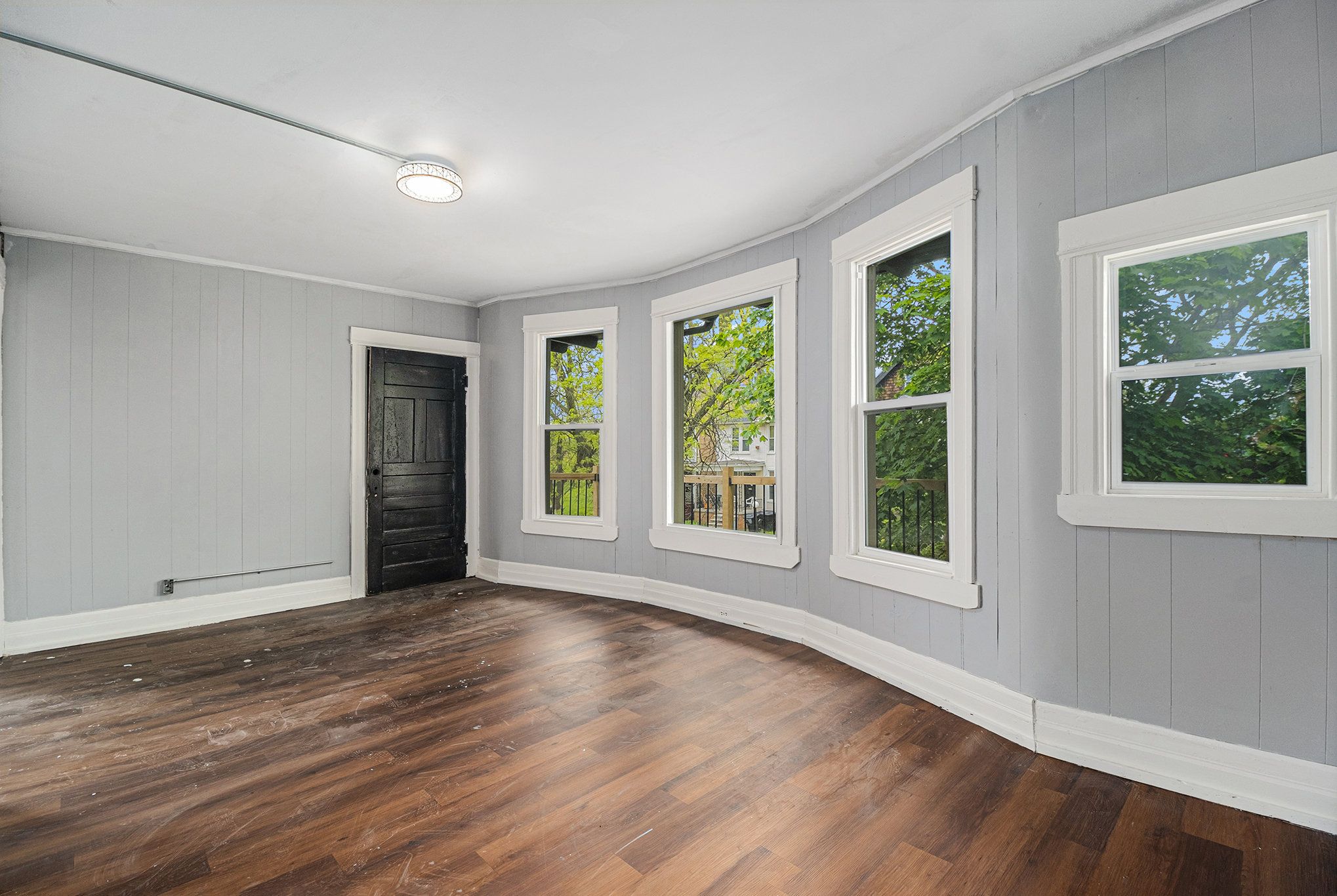 Detroit City Wayne, Michigan 48207, United States, 4 Bedrooms Bedrooms, ,2 BathroomsBathrooms,Residential,Active,132120