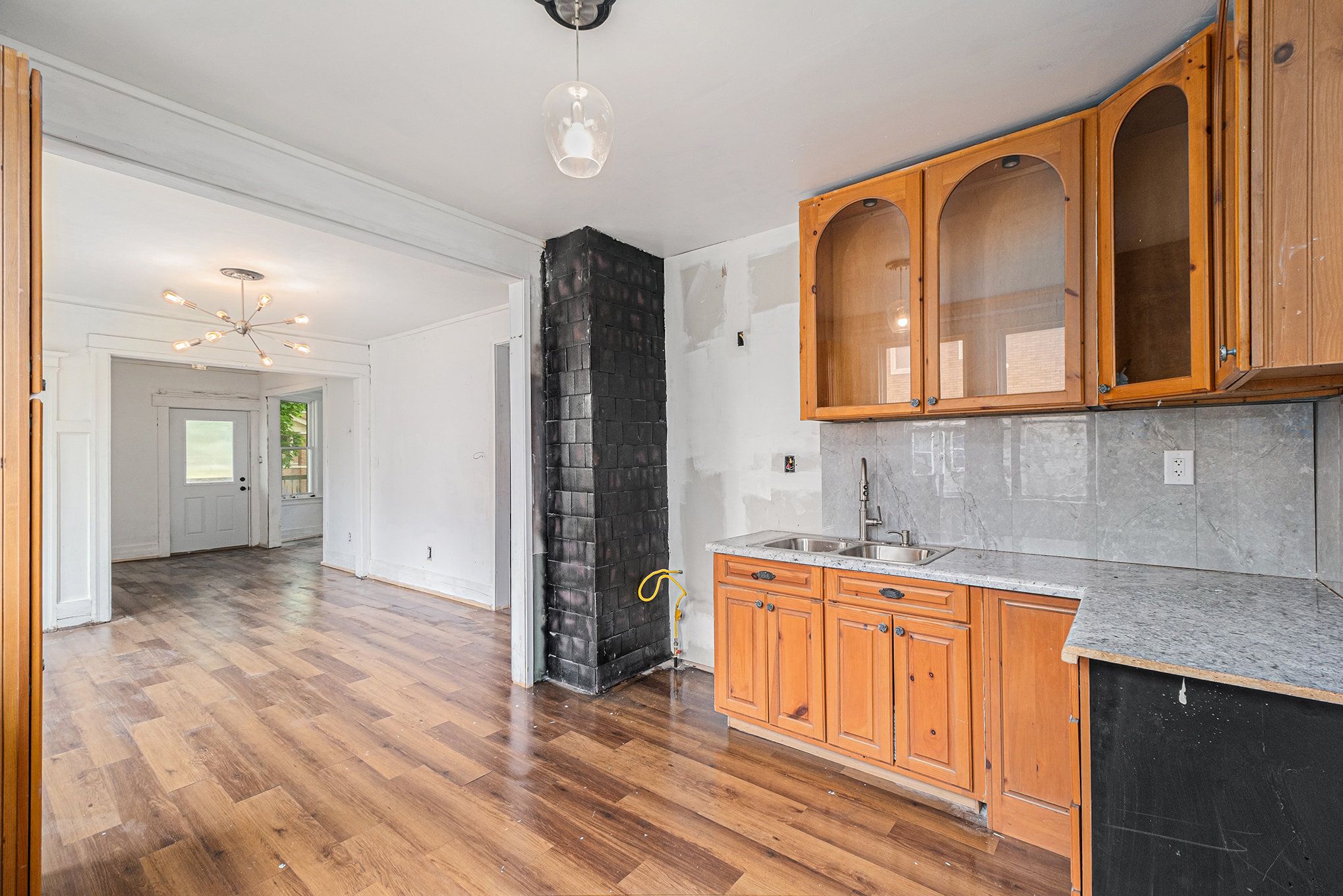 Detroit City Wayne, Michigan 48207, United States, 4 Bedrooms Bedrooms, ,2 BathroomsBathrooms,Residential,Active,132120