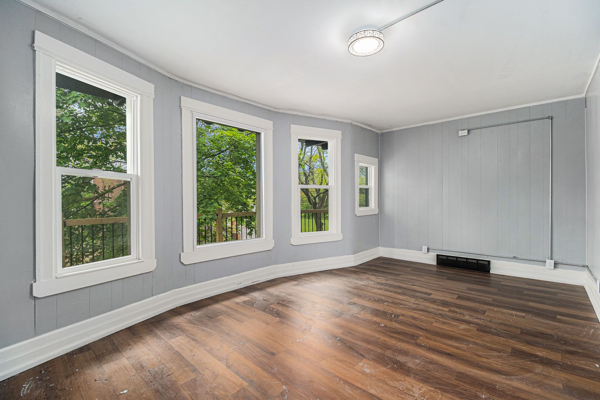 Detroit City Wayne, Michigan 48207, United States, 4 Bedrooms Bedrooms, ,2 BathroomsBathrooms,Residential,Active,132120