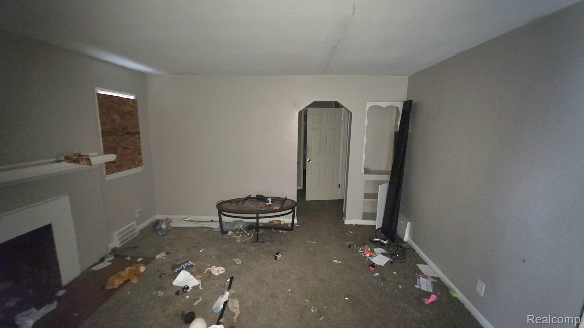 15633 Eastwood Street