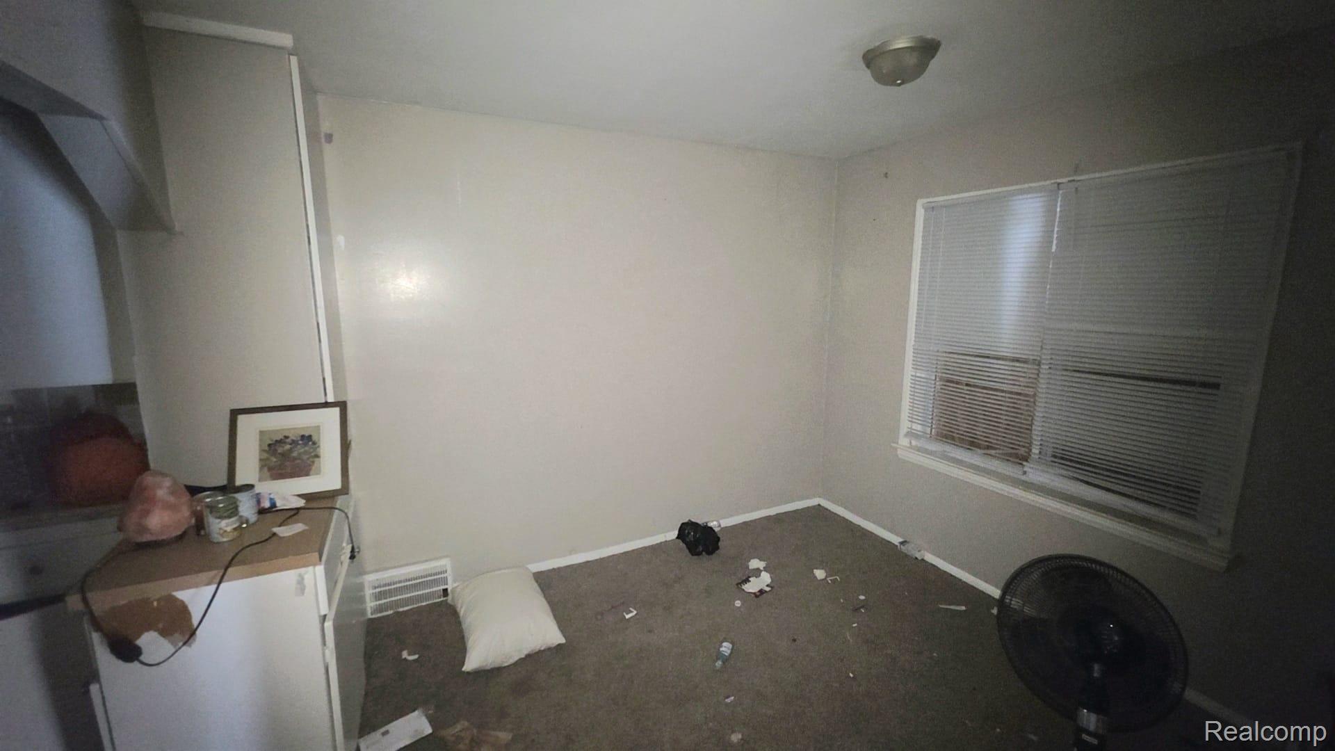 15633 Eastwood Street