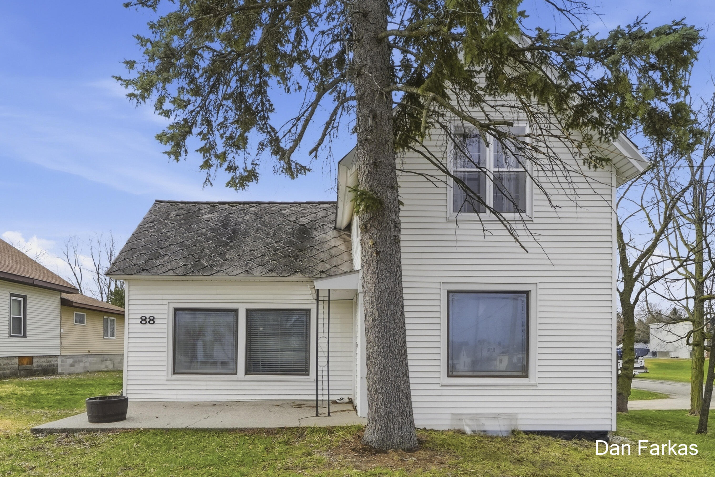 88 W Muskegon Street