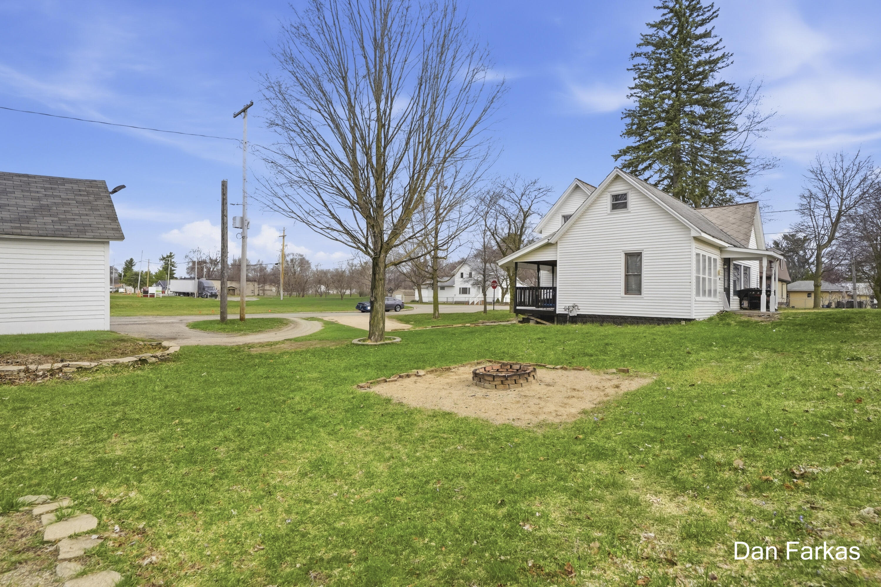 88 W Muskegon Street