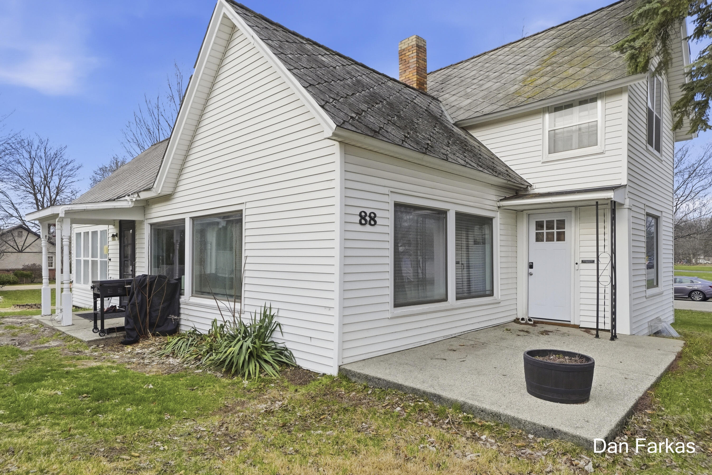 88 W Muskegon Street