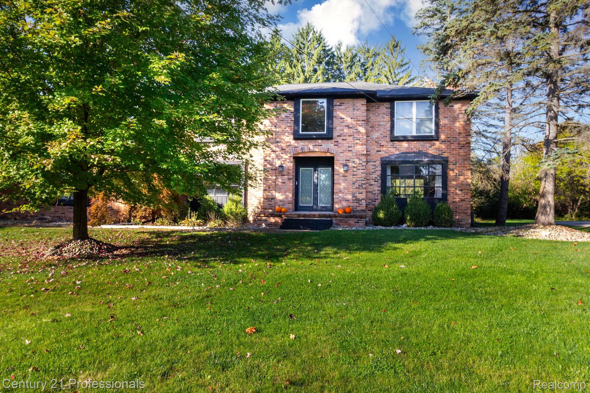 9418 Oakmont Drive