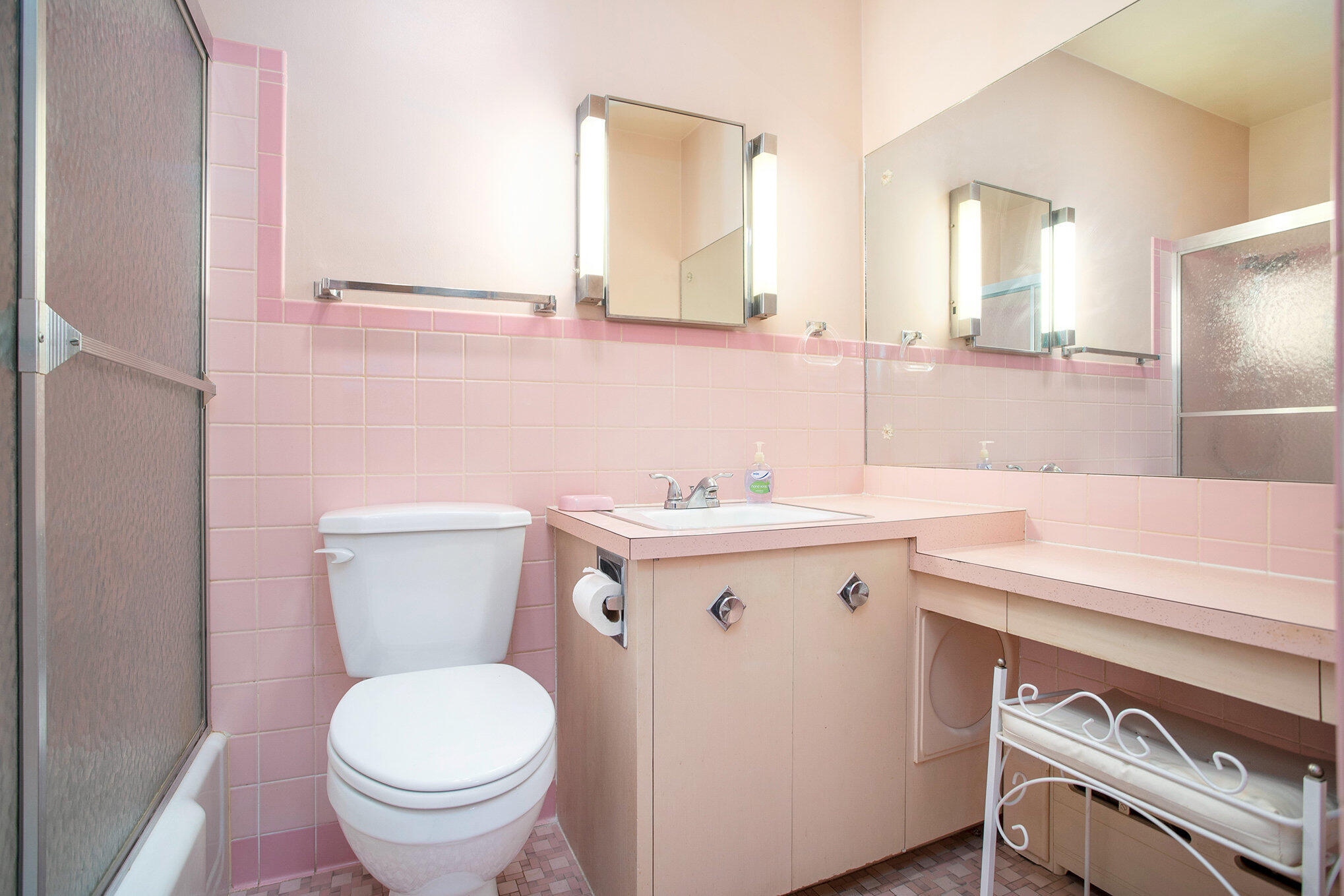 Bedford Charter Township, Michigan 49017, United States, 2 Bedrooms Bedrooms, ,1 BathroomBathrooms,Residential,Pending,187122