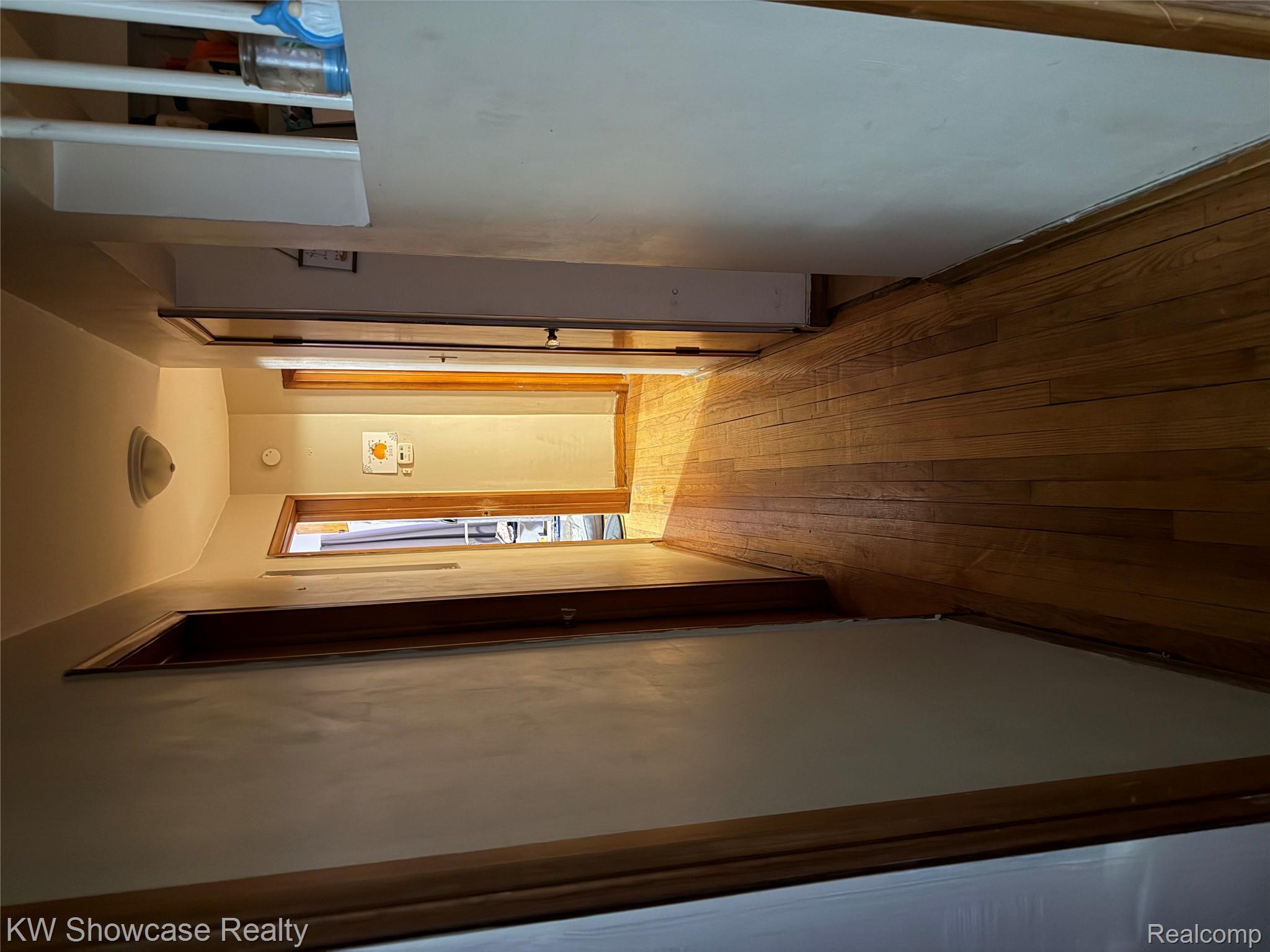 24287 Teppert Avenue