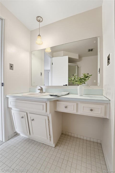 Tiny photo for 29230 Bermuda Lane, Southfield City, MI 48076 (MLS # 20261081949)