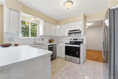 Tiny photo for 29230 Bermuda Lane, Southfield City, MI 48076 (MLS # 20261081949)