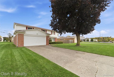 Tiny photo for 29230 Bermuda Lane, Southfield City, MI 48076 (MLS # 20261081949)