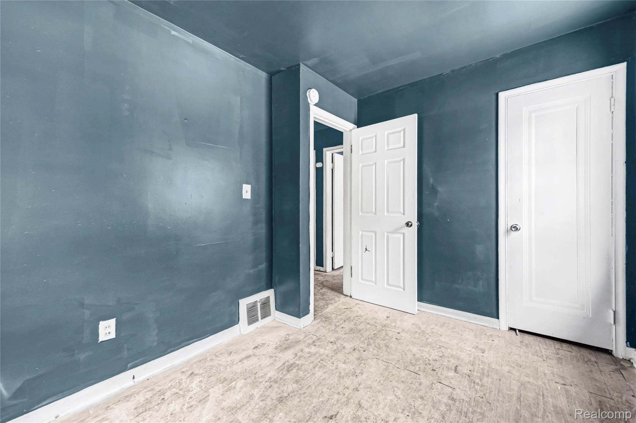 11960 Rossiter Street