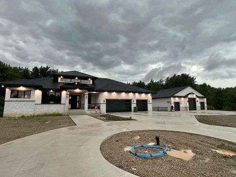 815 N Milford Road Milford Village Oakland MI 48381