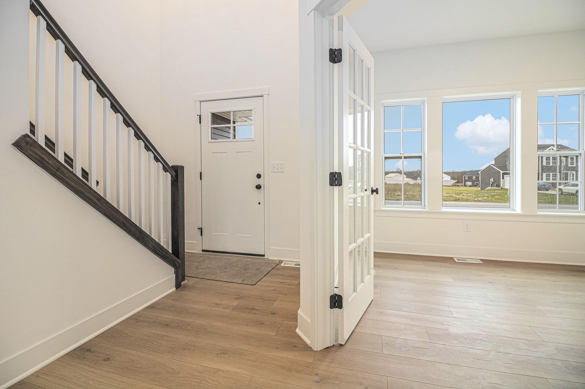 7946 Snow View Drive SE