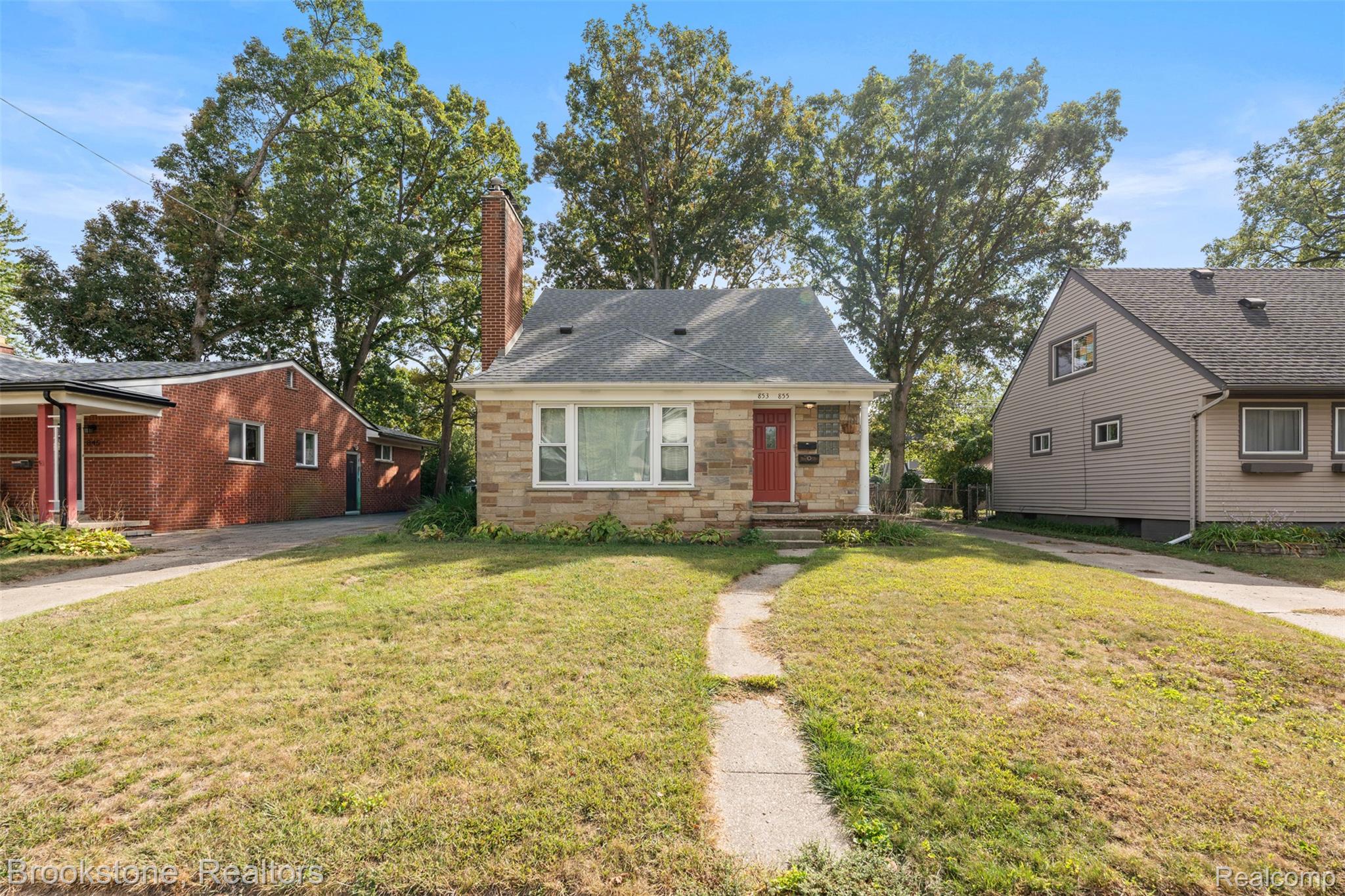 853 Leroy Street