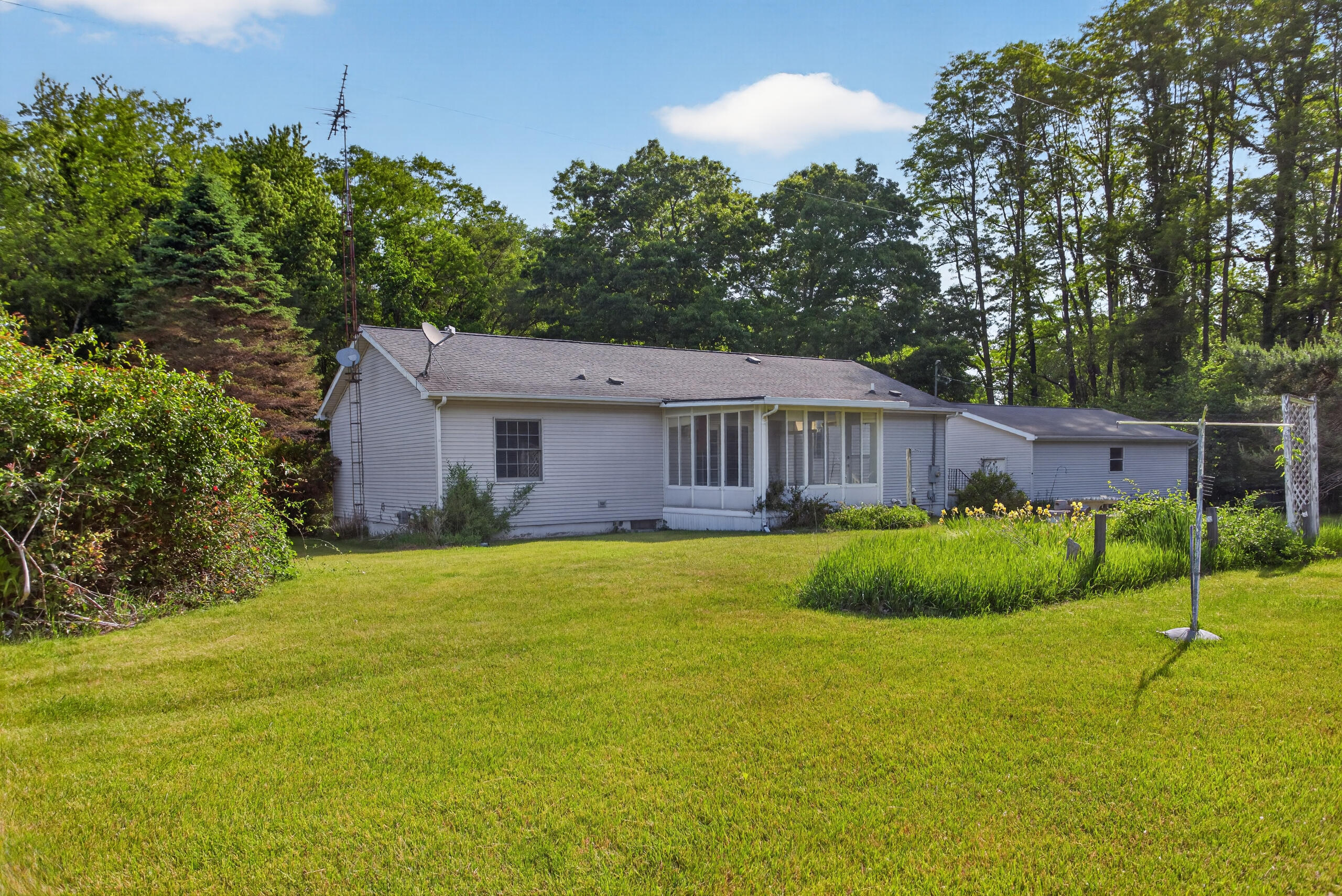 3635 Hart Road