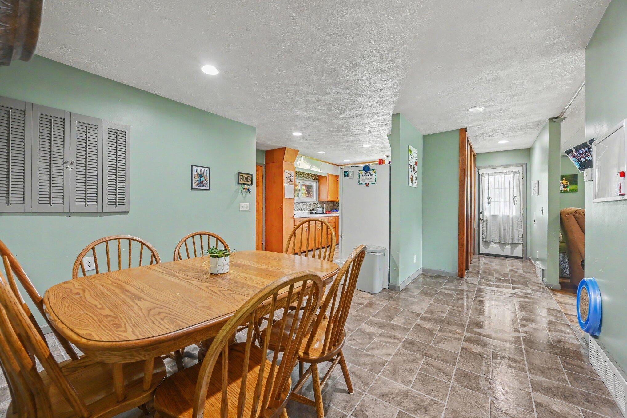 59293 Roberts Road