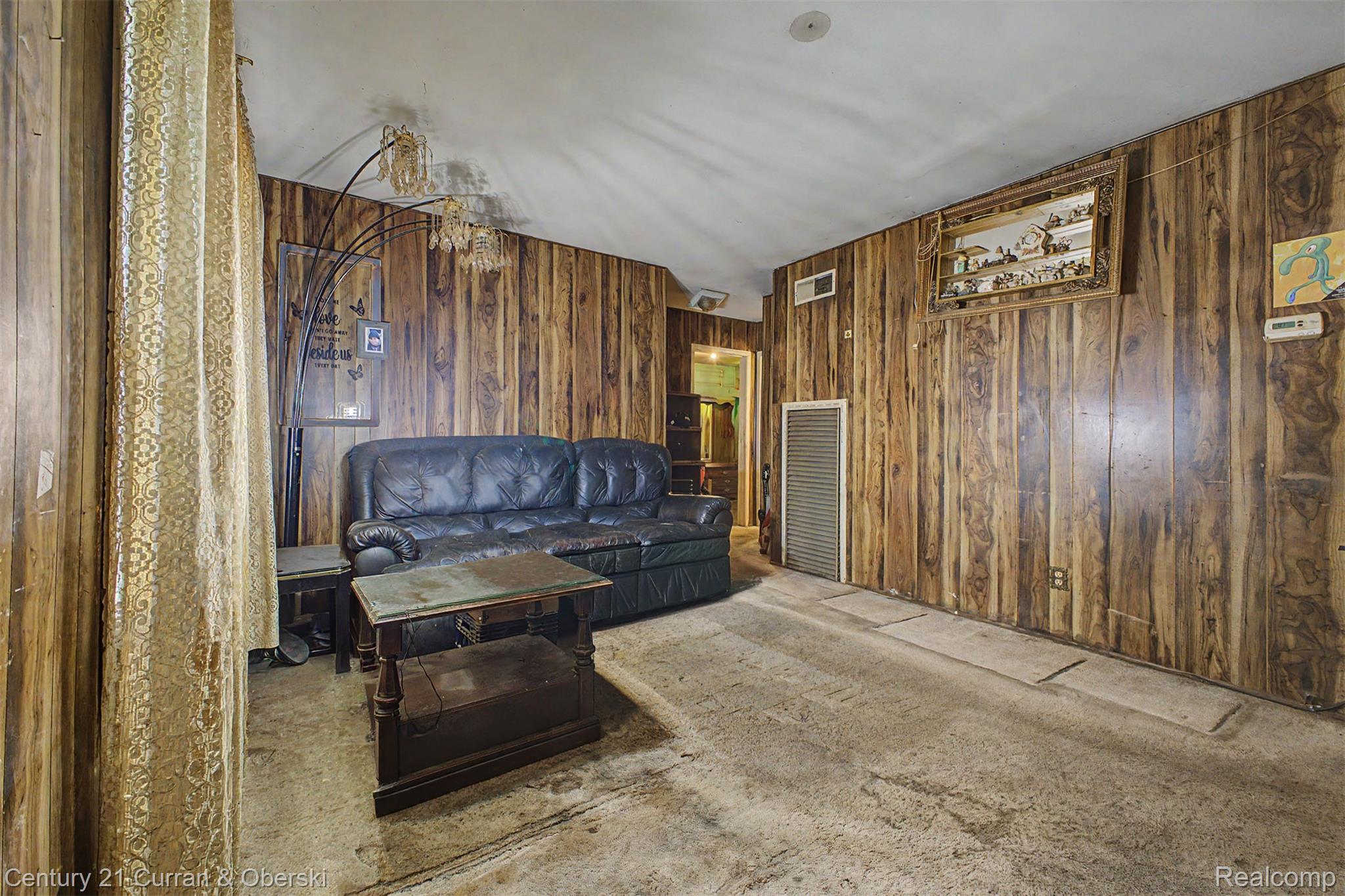 2766 Margaret Street