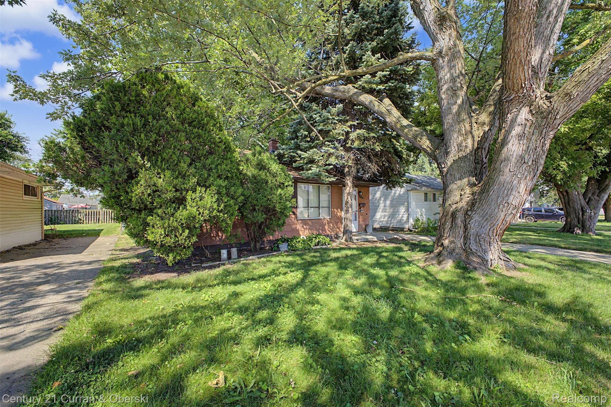 2766 Margaret Street