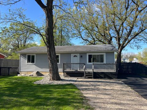 1372 W VALLEY Road Dewitt Charter Township Clinton MI 48906