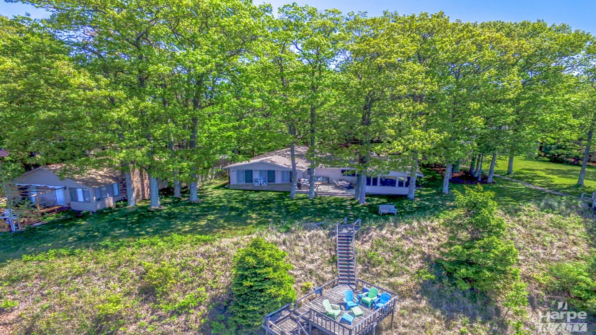 2553 N Scenic Drive