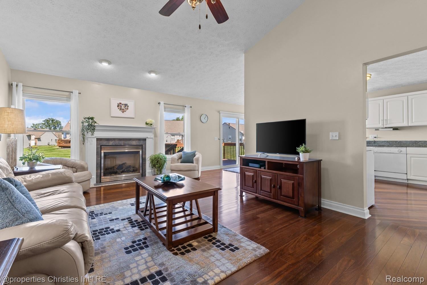 2577 Aralia Drive
