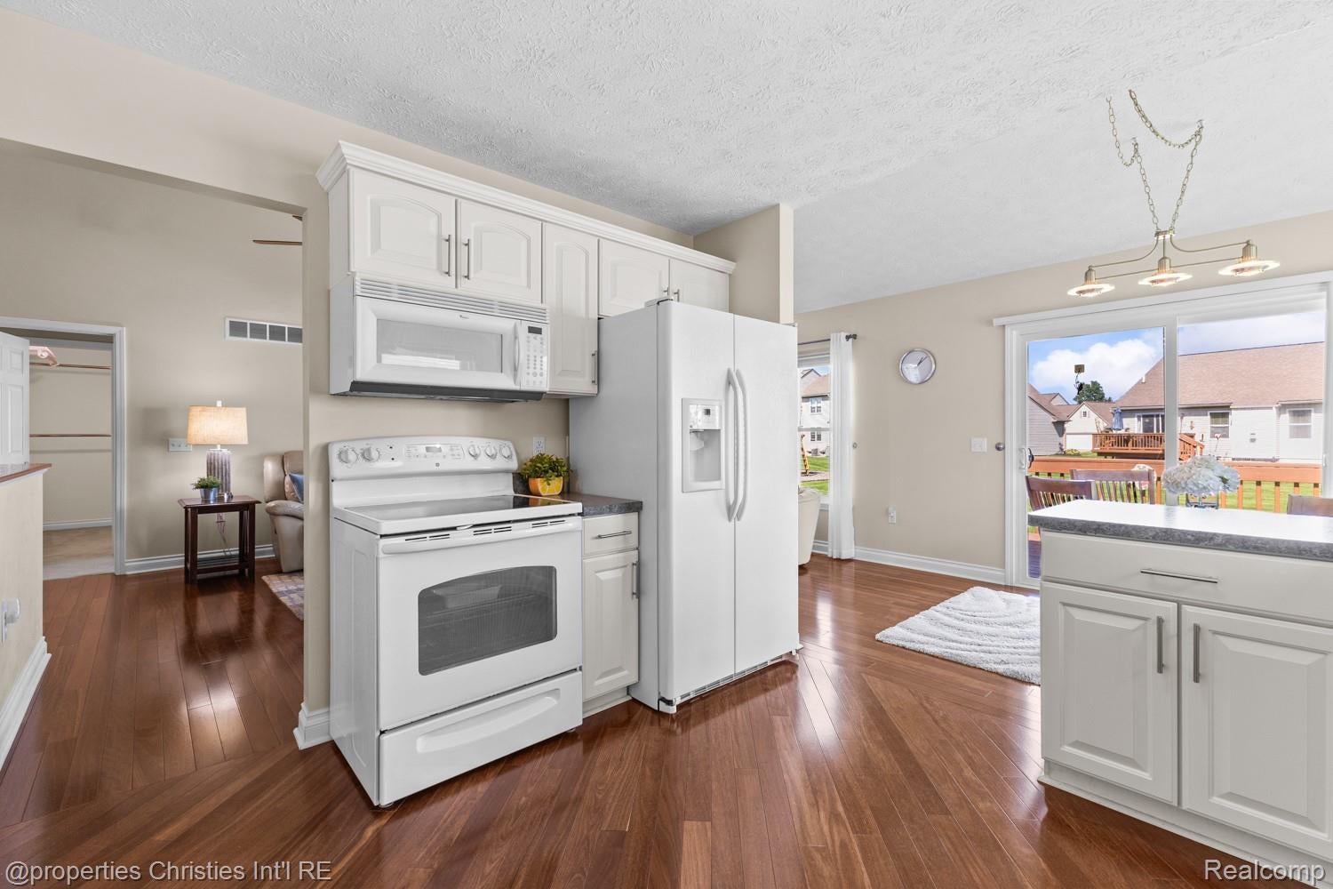 2577 Aralia Drive