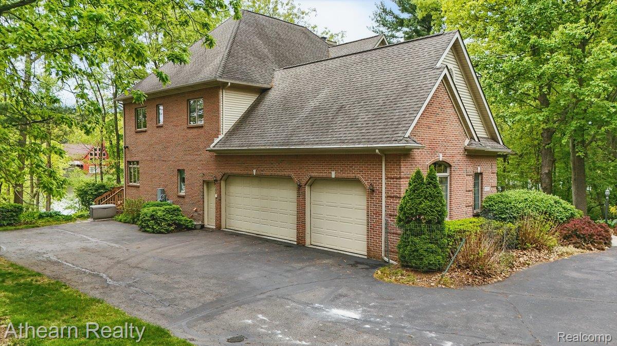 8373 Riverwalk Drive