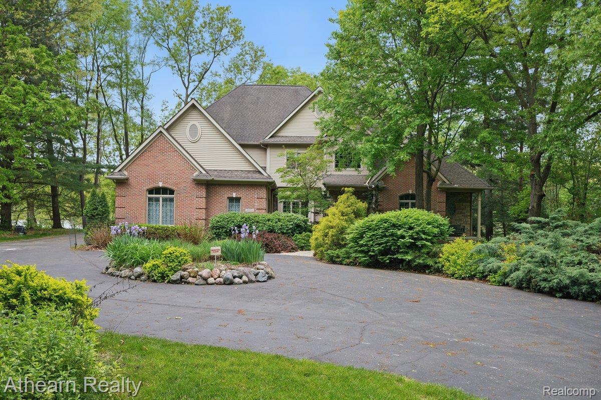 8373 Riverwalk Drive