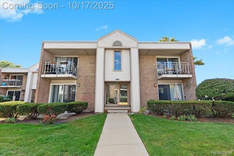 1611 Cass Lake Road D Keego Harbor City MI 48320