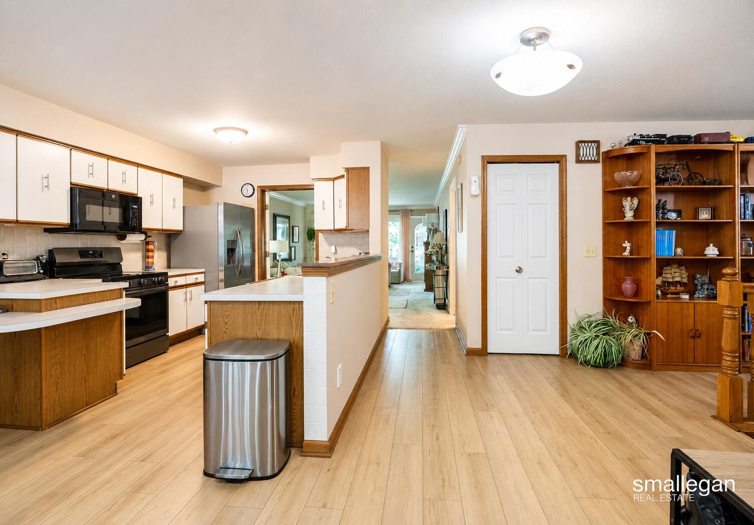 4213 Redbush Drive SW 3