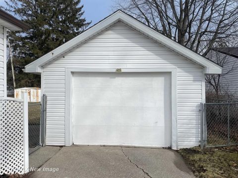 Tiny photo for 131 S Melze Street, Merrill Village, MI 48637 (MLS # 61050201335)
