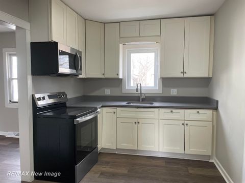 Tiny photo for 131 S Melze Street, Merrill Village, MI 48637 (MLS # 61050201335)