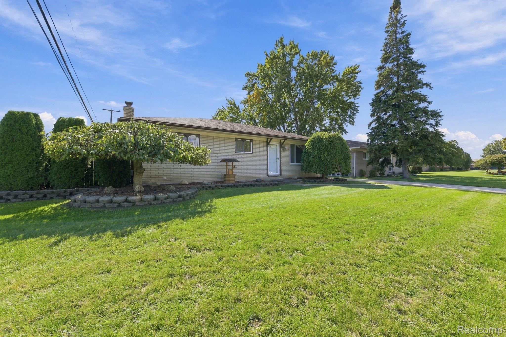 13904 Bernice Avenue