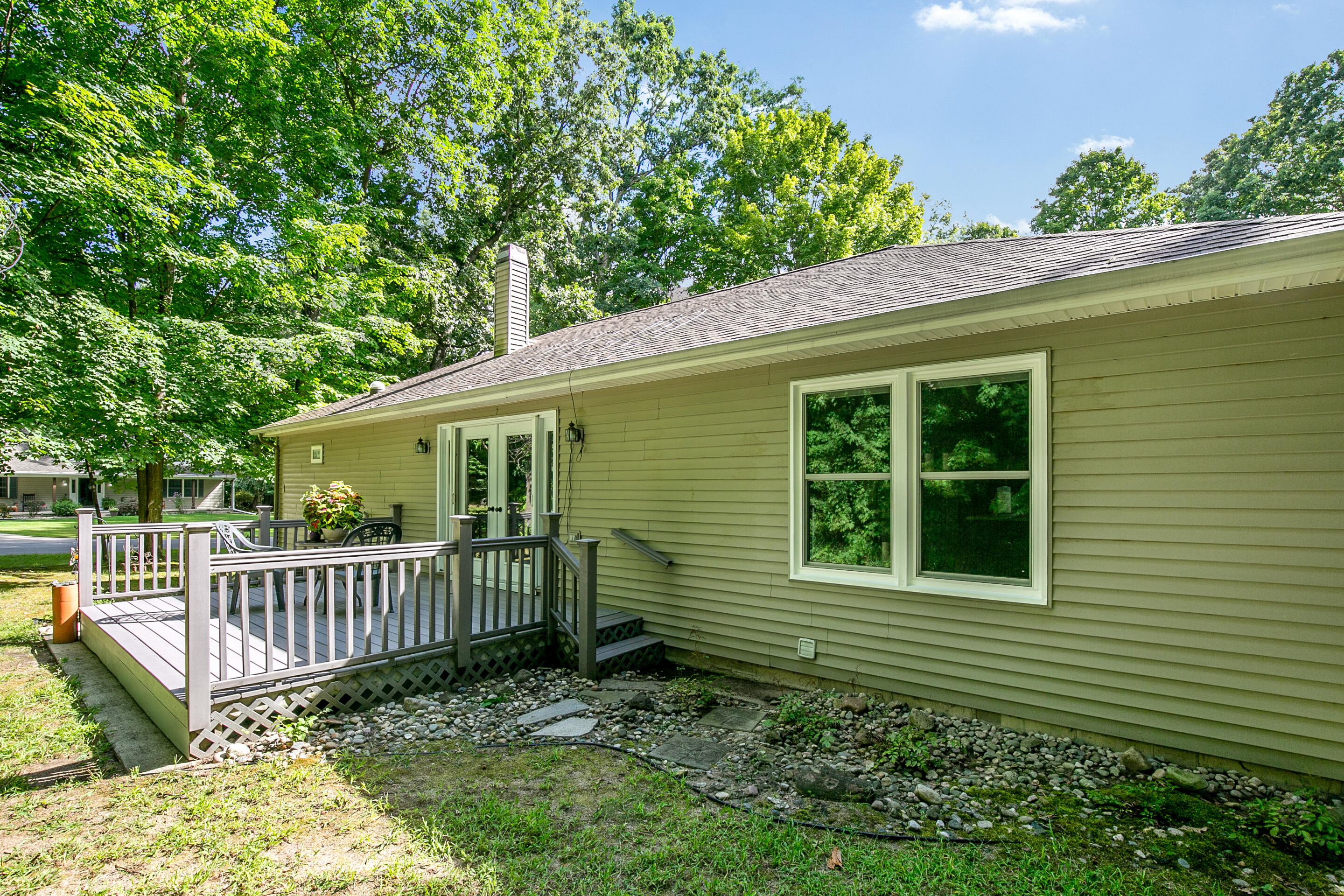 1100 Sherwood Forrest Trail