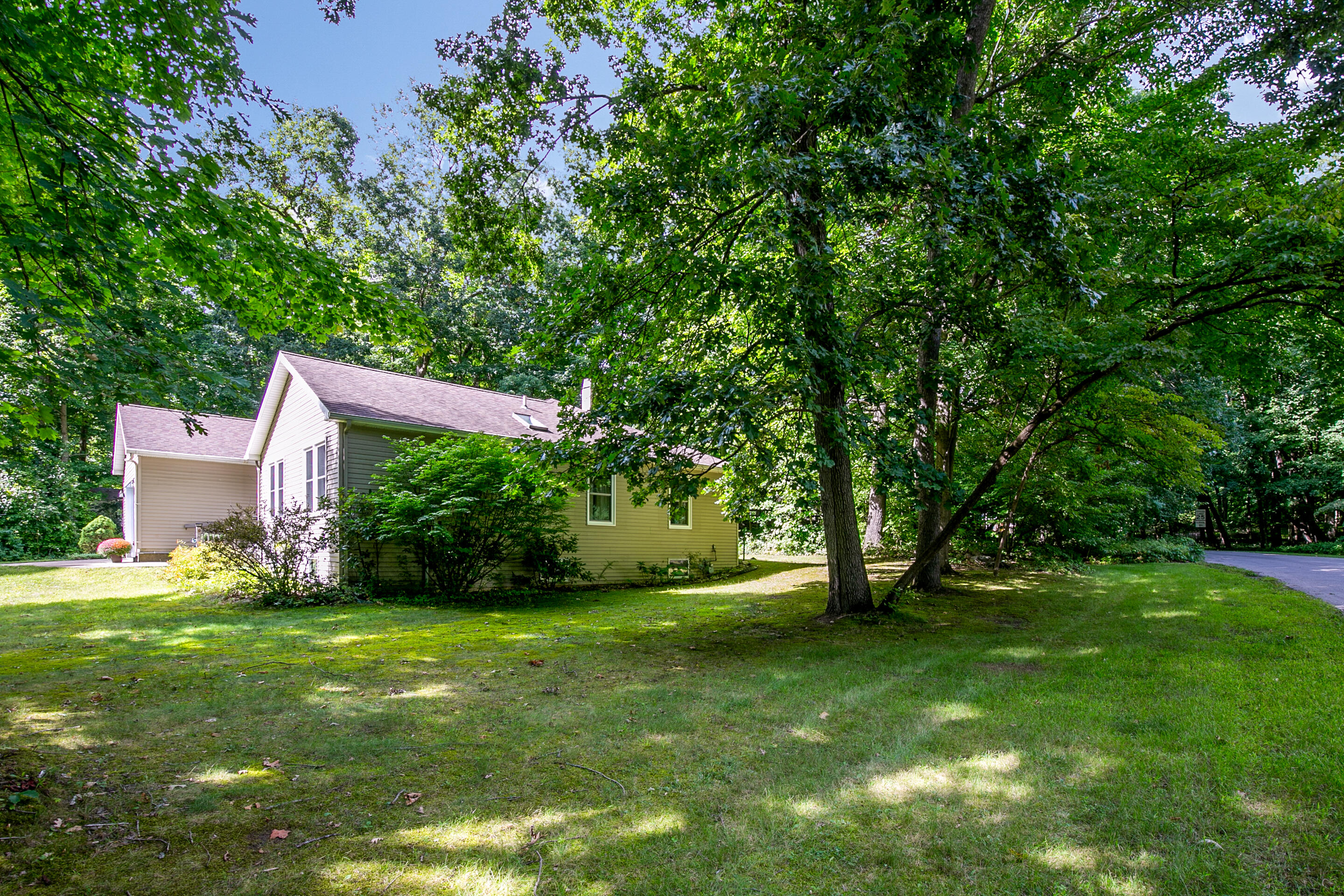 1100 Sherwood Forrest Trail