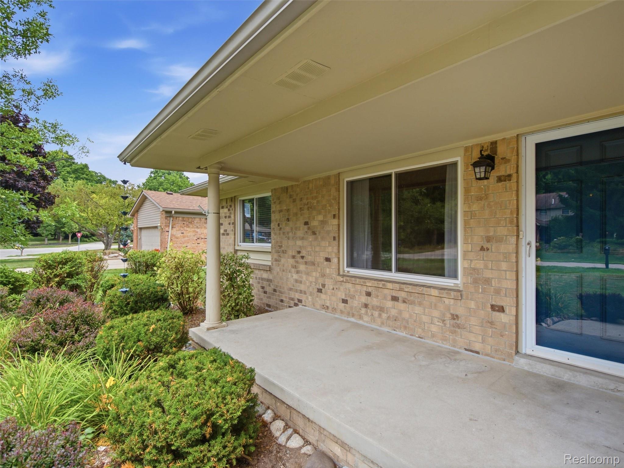 2387 Sanders Place