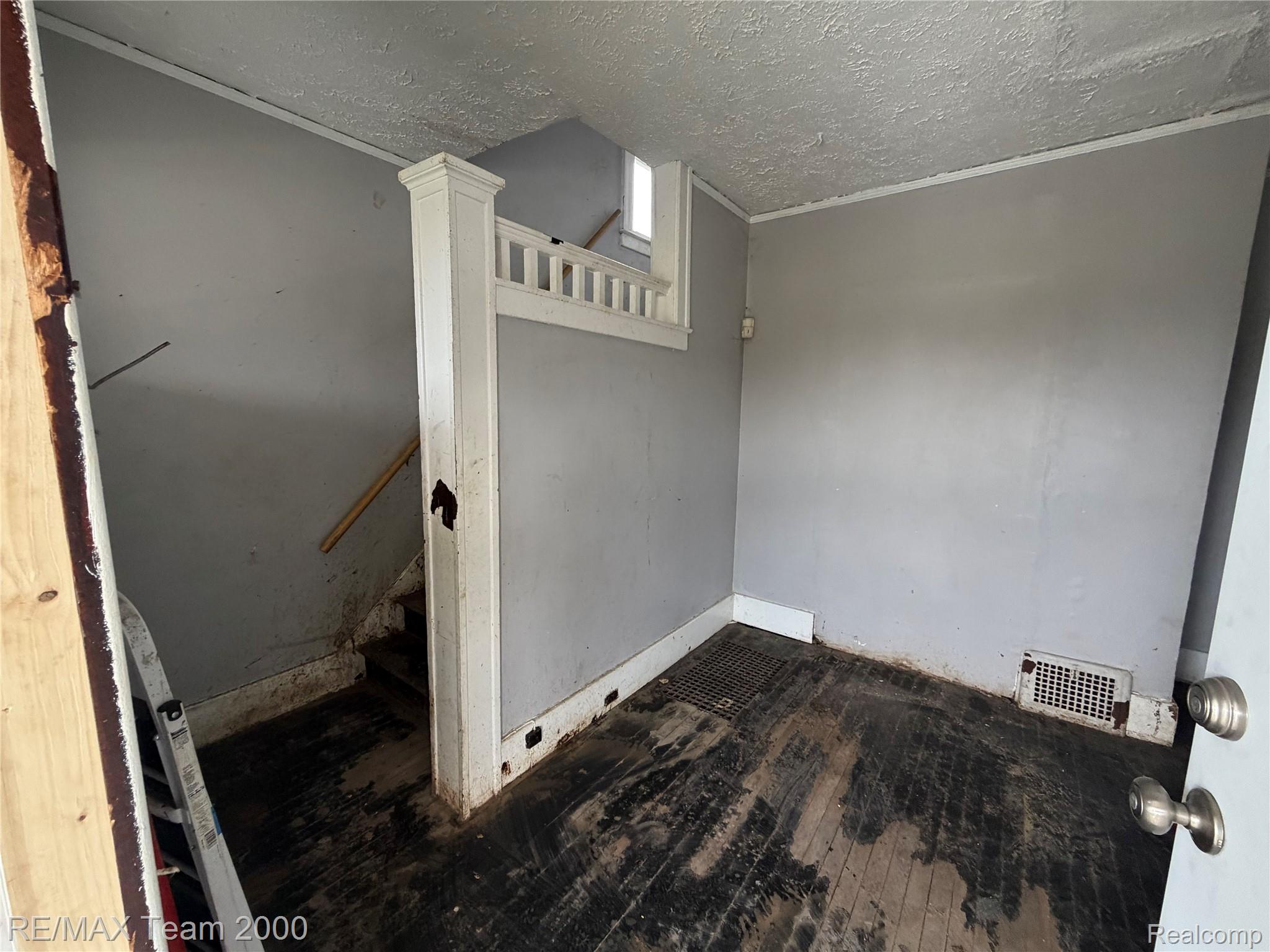 2301 Fullerton Street