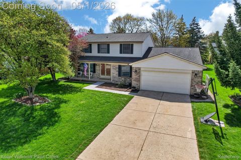 Photo of 3085 Baypoint Drive, Rochester Hills City, MI 48309 (MLS # 20261024322)