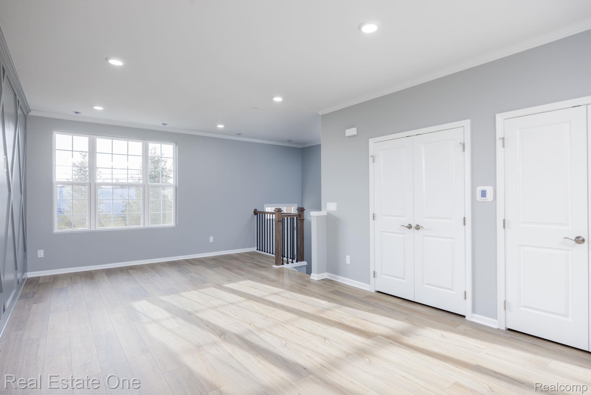 378 N Sydney Court 15