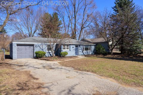 Tiny photo for 8283 Russell Street, Shelby Charter Township, MI 48317 (MLS # 20261020420)