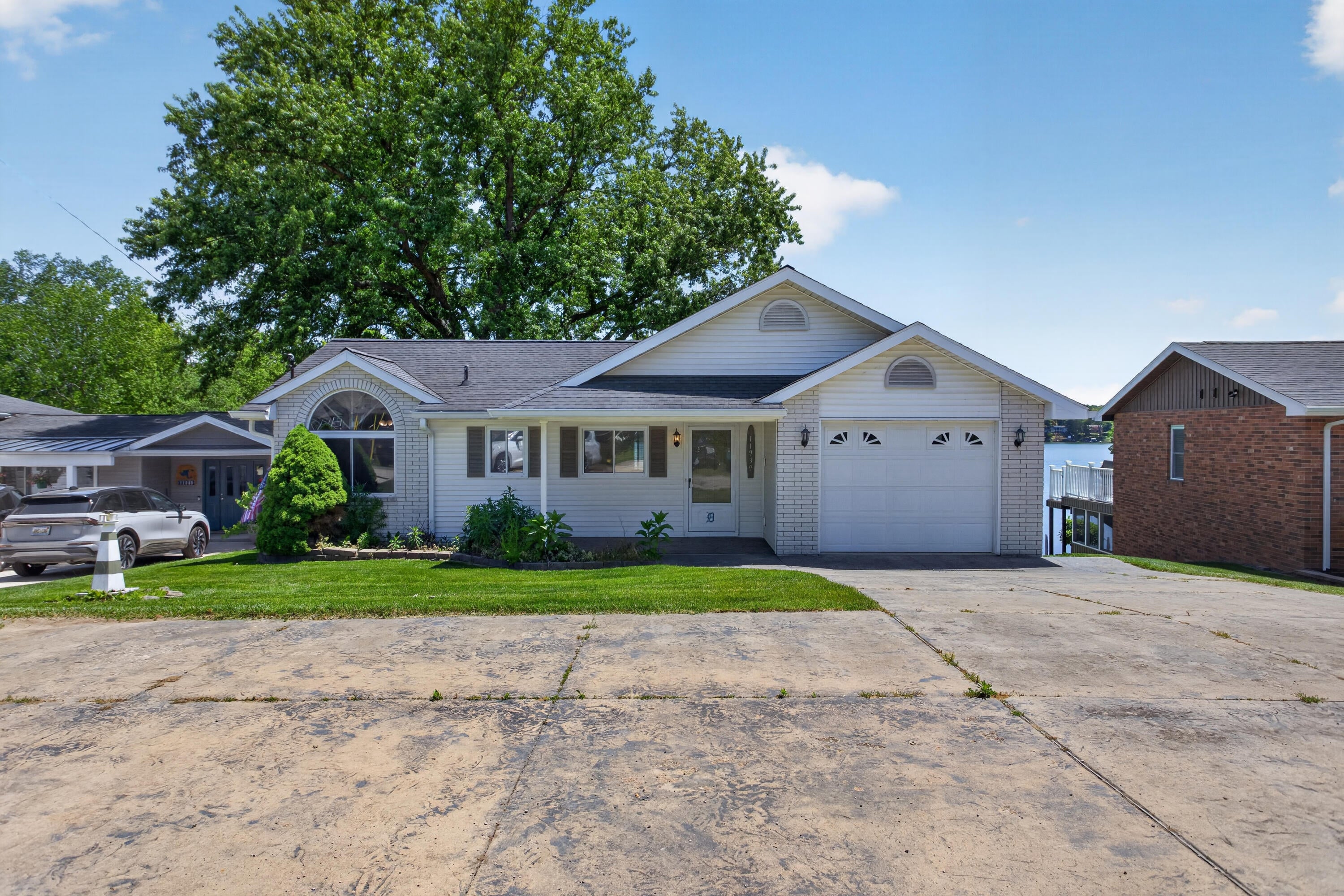 11939 Greenbriar Drive